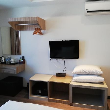 Ease Hotel Kota Kinabalu Eksteriør bilde