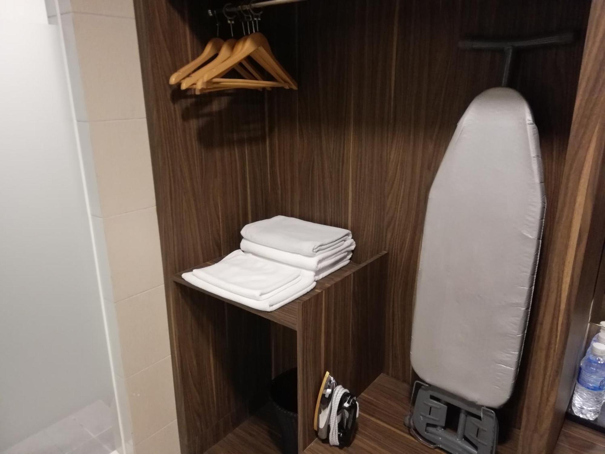 Ease Hotel Kota Kinabalu Eksteriør bilde