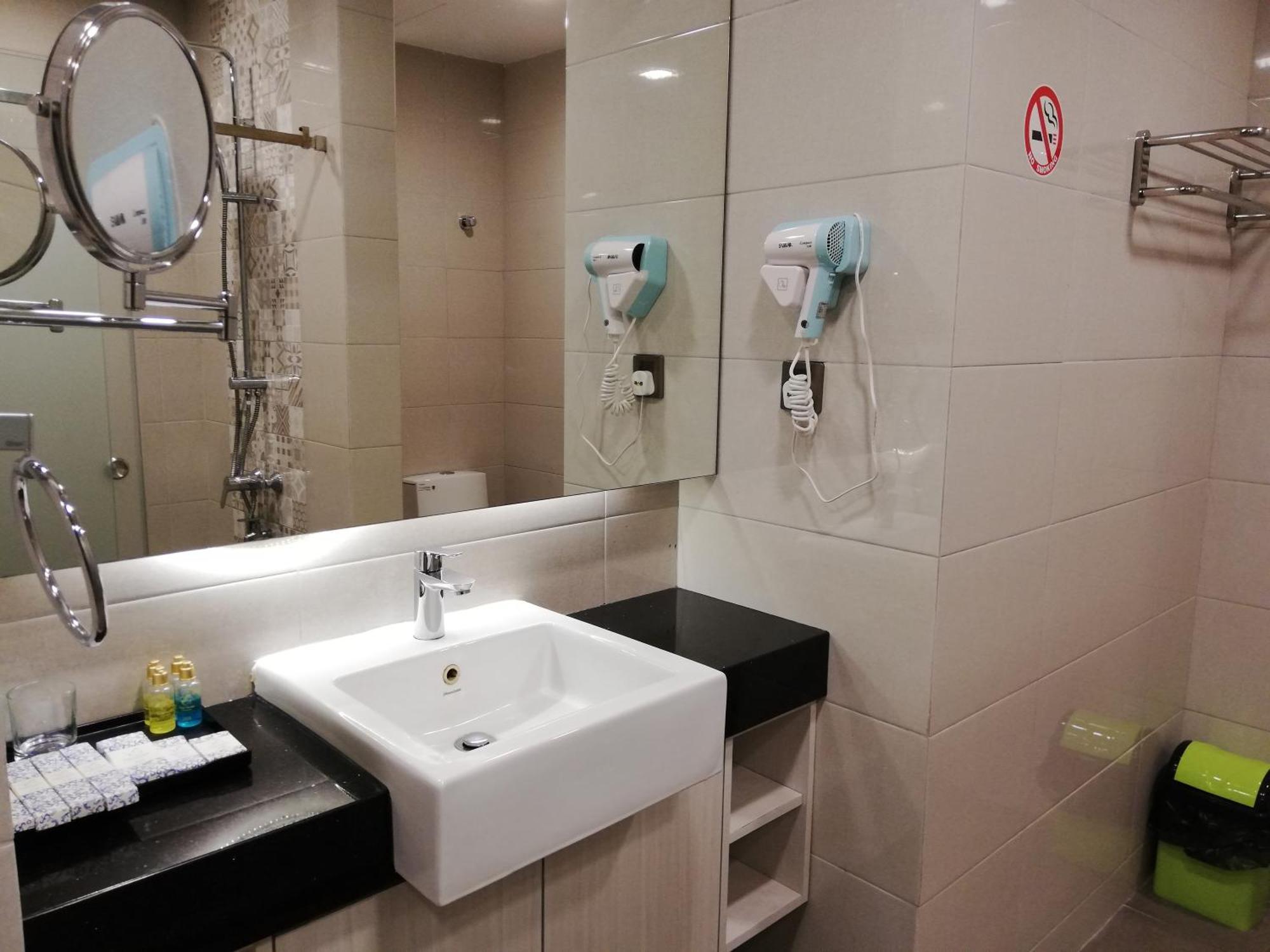 Ease Hotel Kota Kinabalu Eksteriør bilde