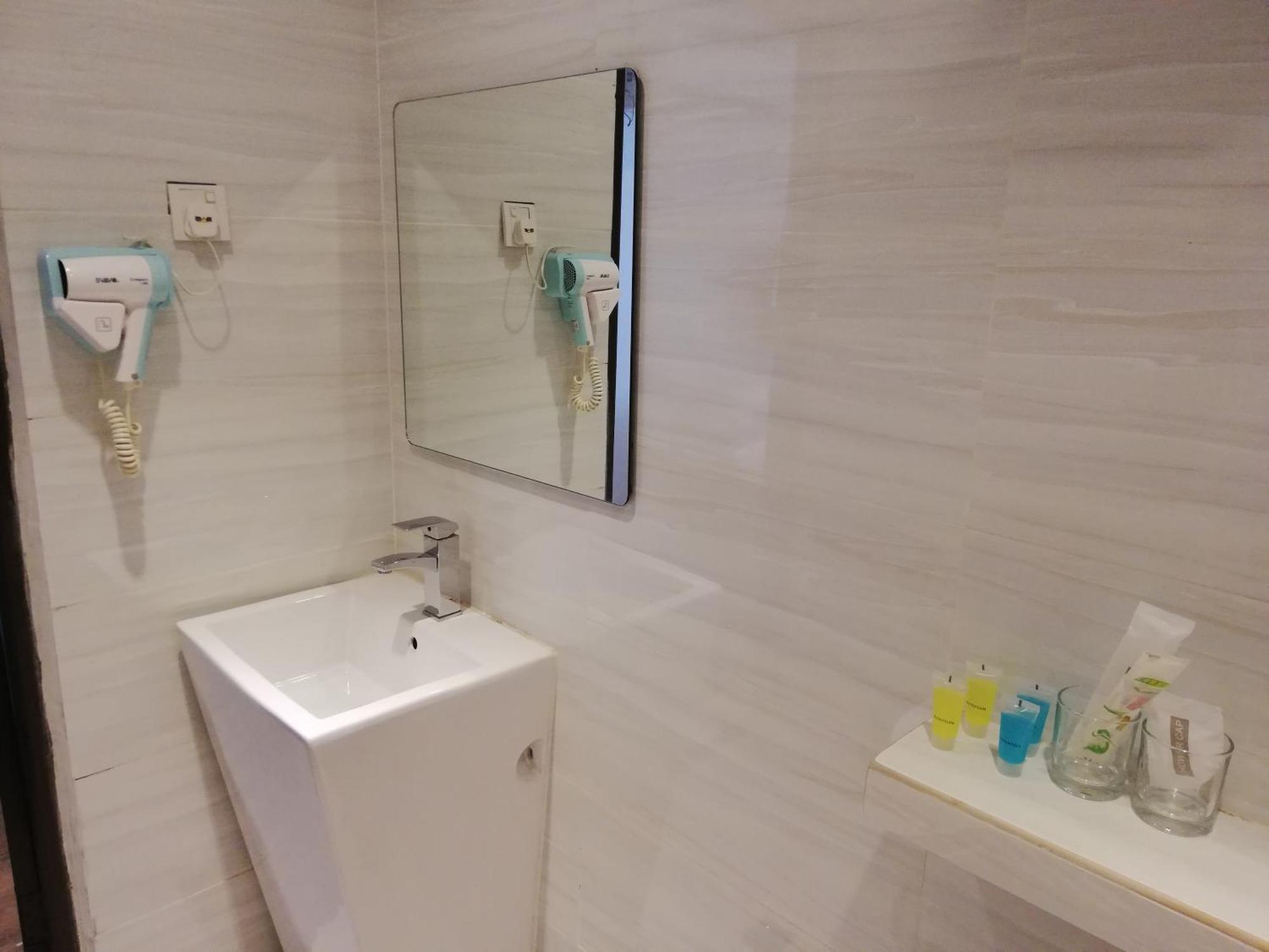 Ease Hotel Kota Kinabalu Eksteriør bilde