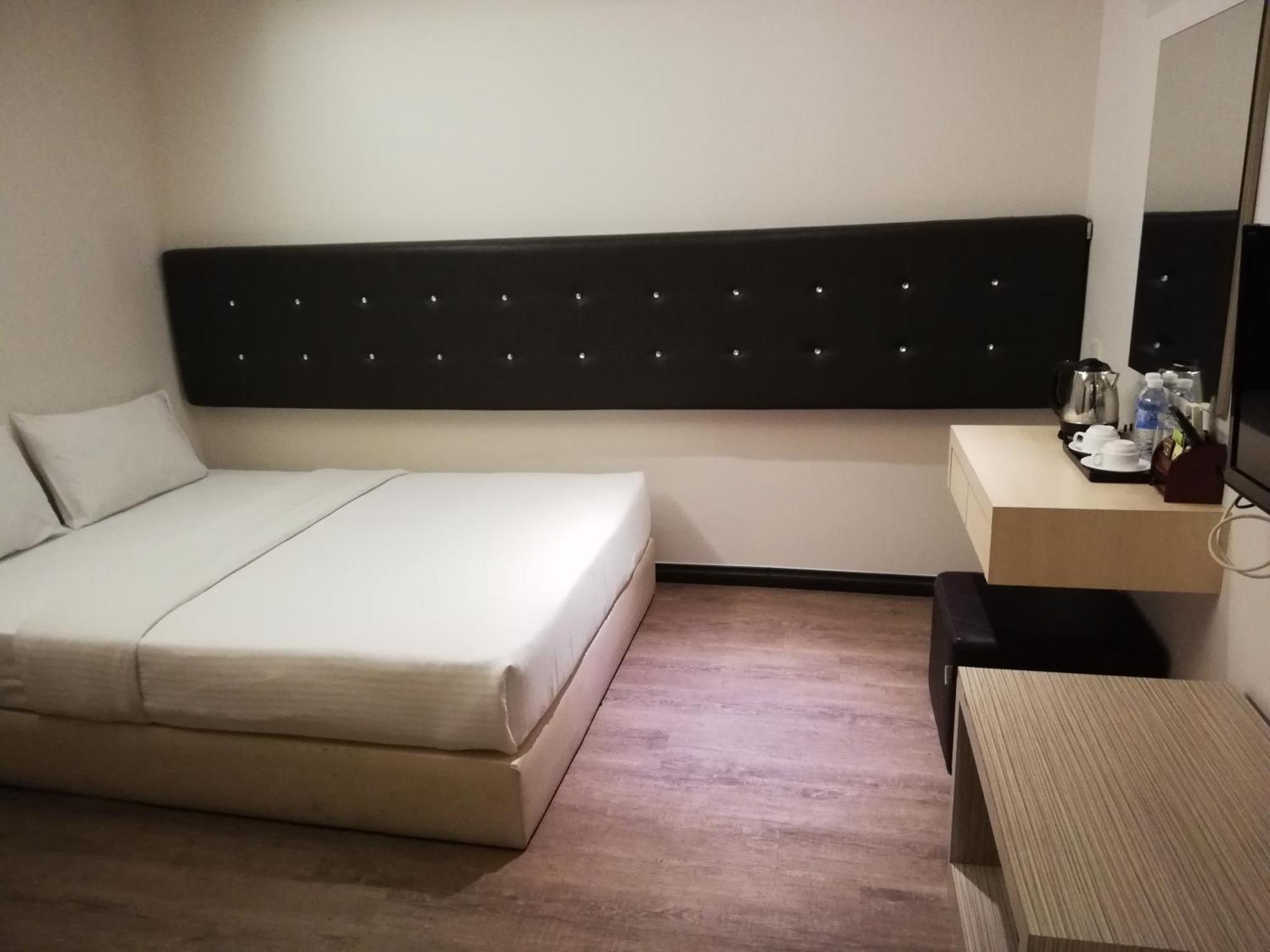 Ease Hotel Kota Kinabalu Eksteriør bilde
