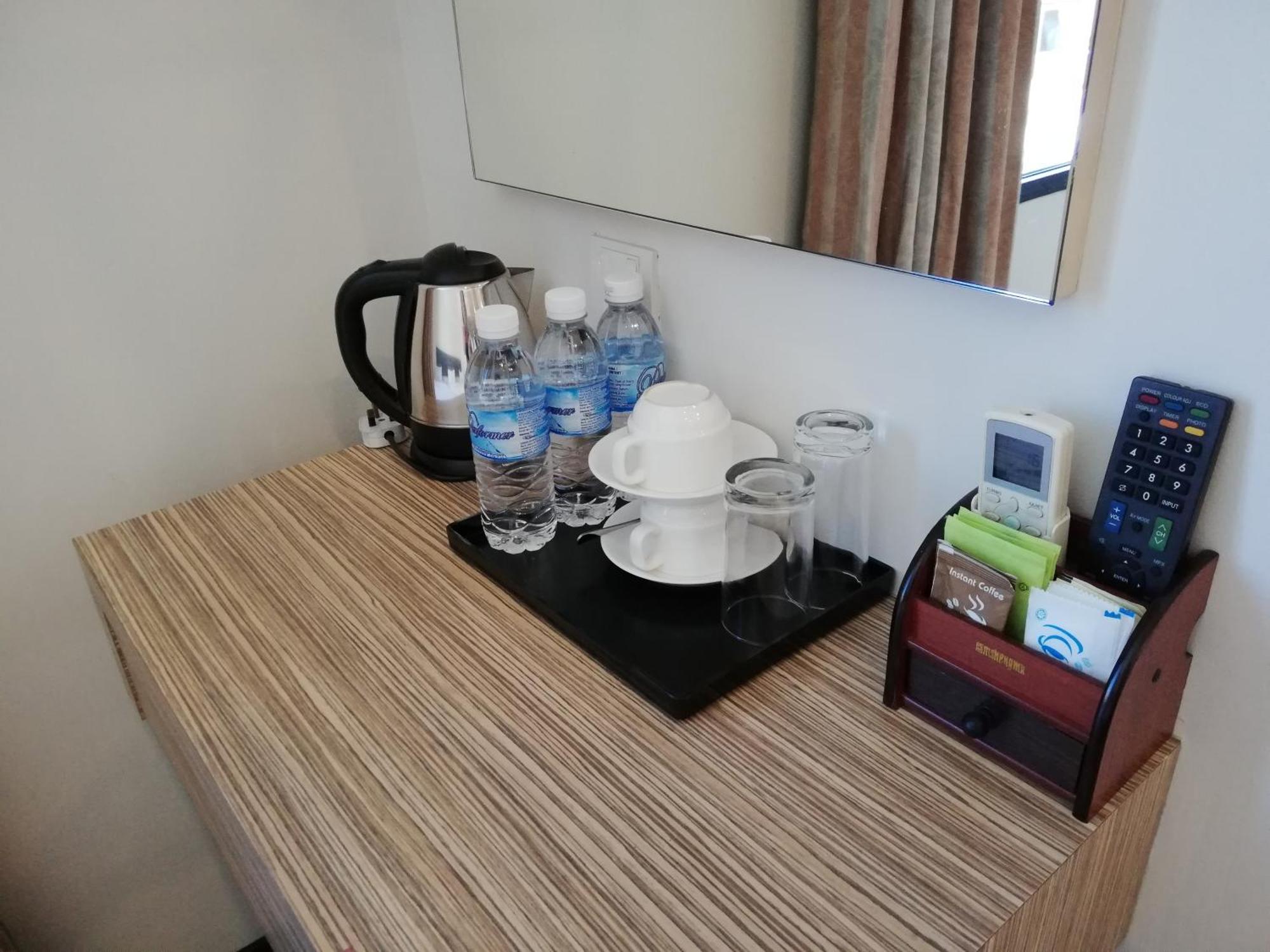 Ease Hotel Kota Kinabalu Eksteriør bilde