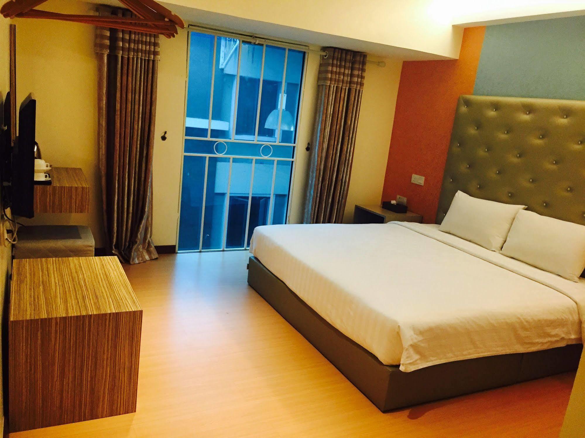 Ease Hotel Kota Kinabalu Eksteriør bilde