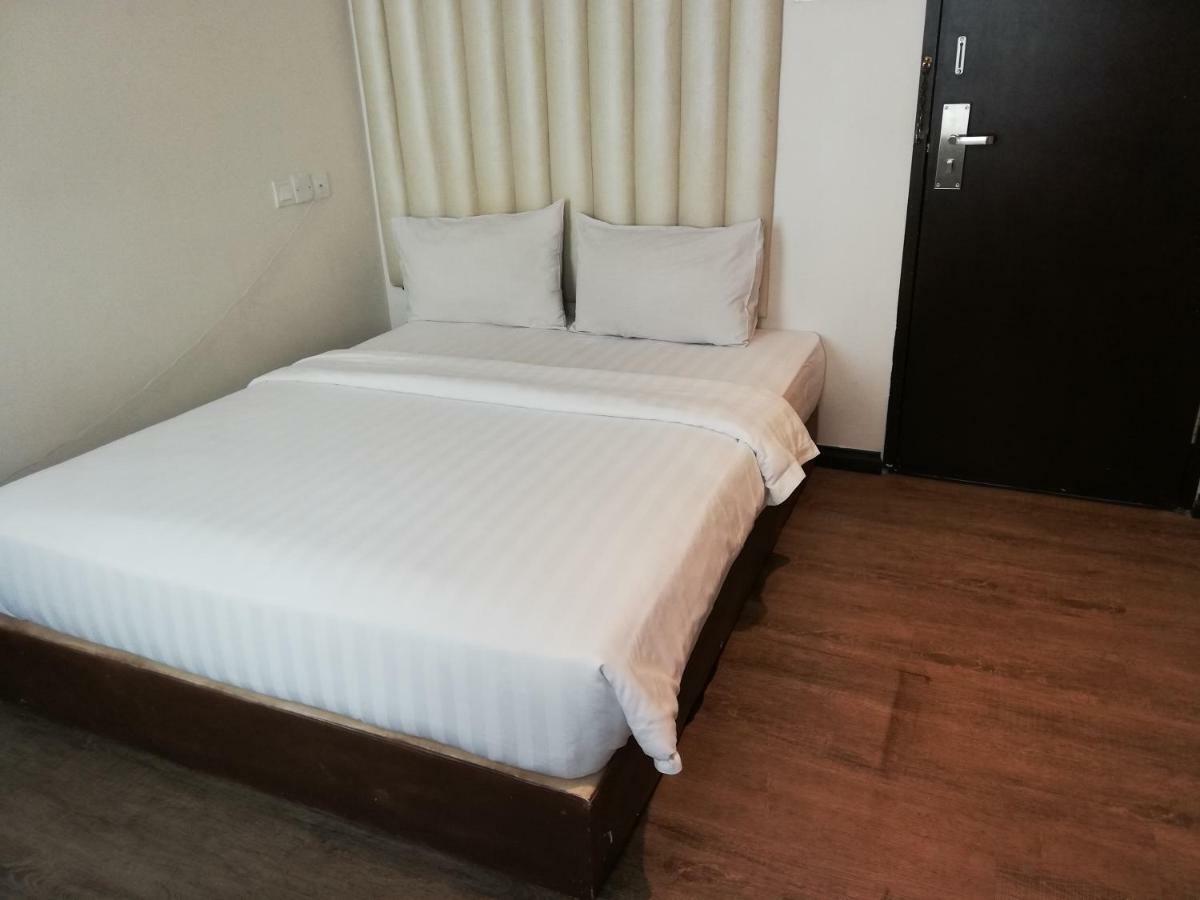 Ease Hotel Kota Kinabalu Eksteriør bilde